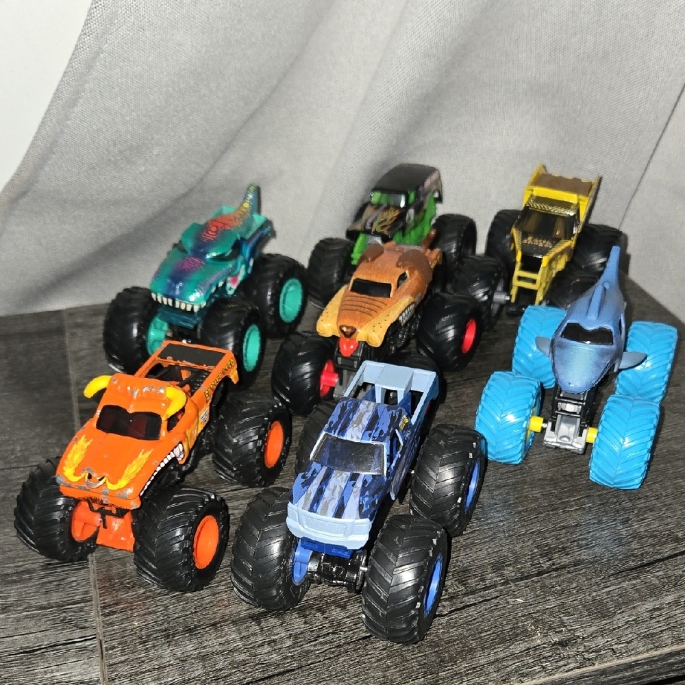 Monster Truck Toy Set - Multicolor